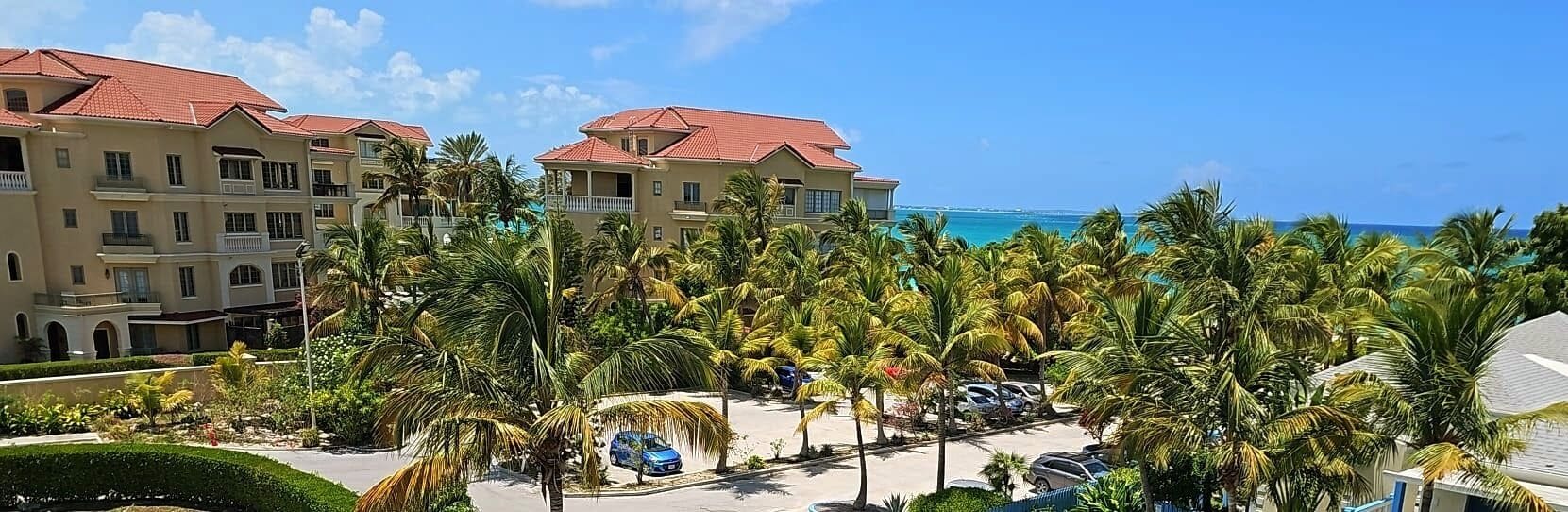 2 Bedroom Ocean View Penthouse | Strand-/Meerblick