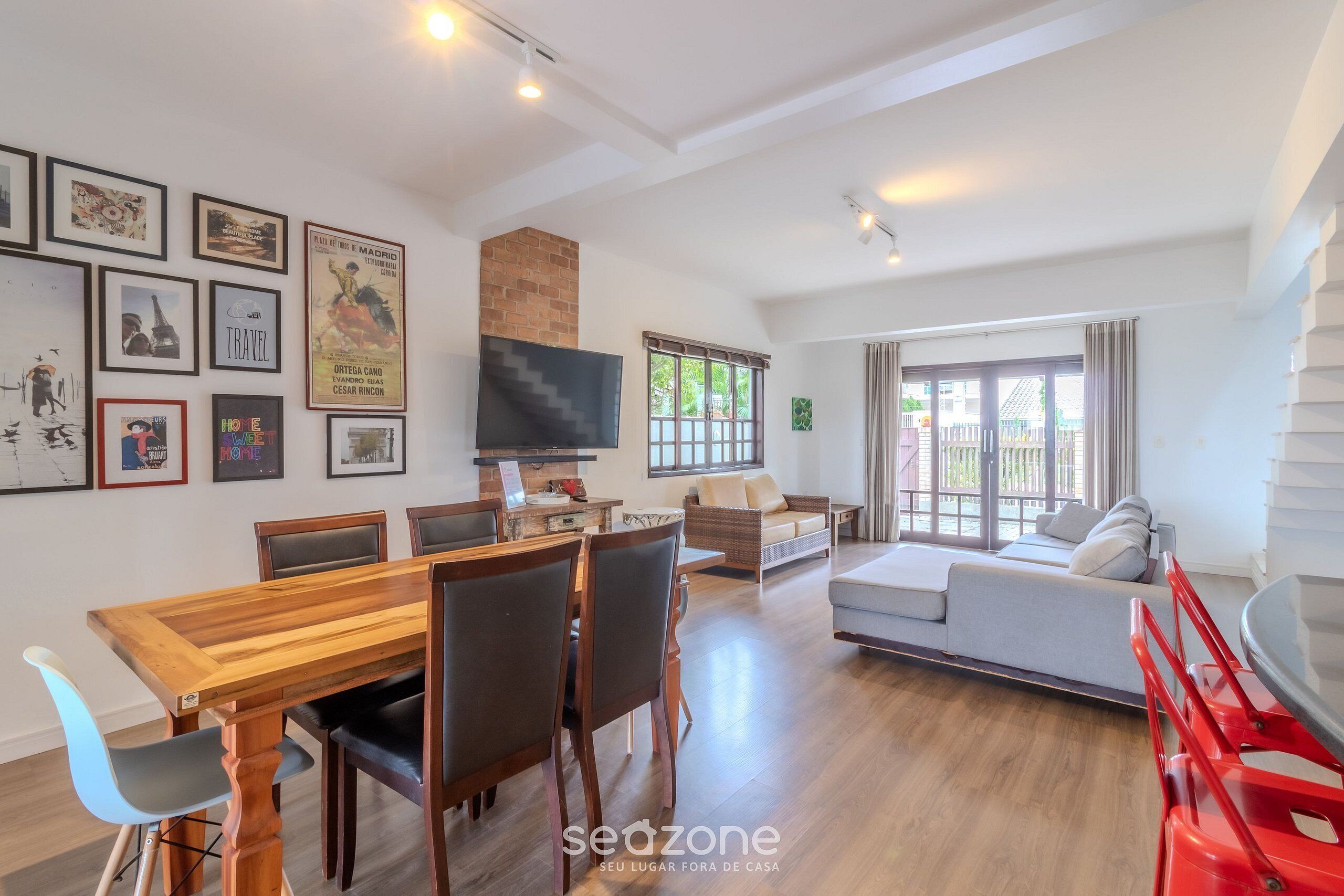 Basic Villa | Living area | TV