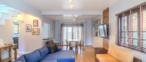 Basic Villa | Living area | TV
