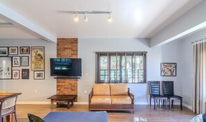 Basic Villa | Living area | TV - 3BR House w/ BBQ 350m Beach Rst0206 (Penha)