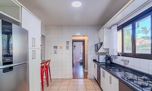 Private kitchen - 3BR House w/ BBQ 350m Beach Rst0206 (Penha)