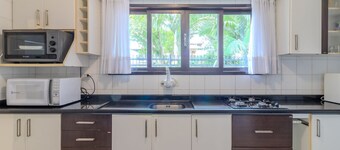 3BR House w/ BBQ 350m Beach Rst0206