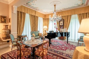 Interior - Apartment 'Manuela' with Shared Pool, Wi-Fi and Air Conditioning (Marginone)