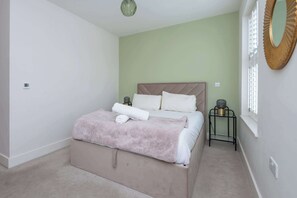 3 chambres, fer et planche à repasser, accès Internet, draps fournis