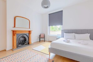 2 habitaciones, tabla de planchar con plancha y acceso a internet 