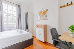 1 多间卧室、熨斗/熨衣板、上网接入、床单