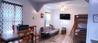 Cozy camp on private property minutes from hunting, fishing and restaurants.