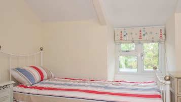 2 bedrooms, individually decorated, individually furnished, free WiFi