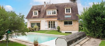 Amazing Villa with Swimming Pool