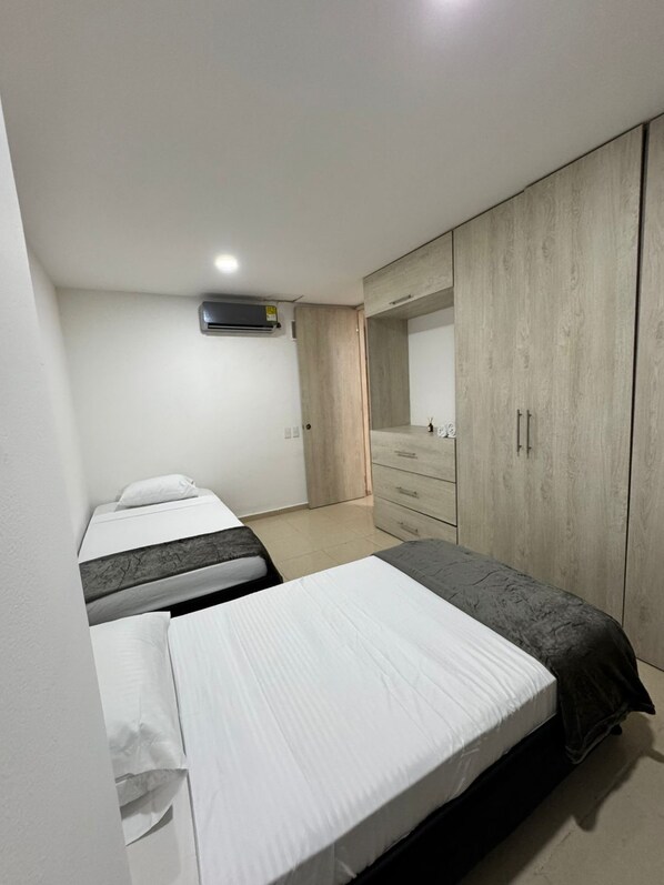 Desk, laptop workspace, iron/ironing board, free WiFi