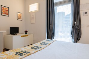 1 bedroom, free WiFi, bed sheets - Priocca mono 001 by Wonderful Italy (Torino)