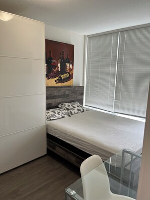 2 bedrooms, bed sheets