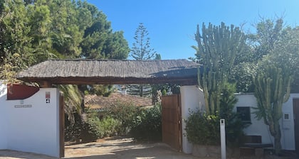 Large self-contained room in a quiet natural setting in a B&B