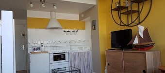 T2 duplex apartment facing the marina