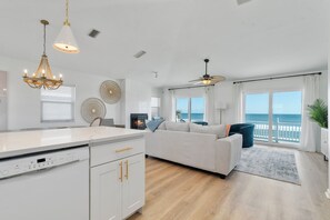 Interior - "Swan Ocean" Beach House on Vilano Beach (St. Augustine)
