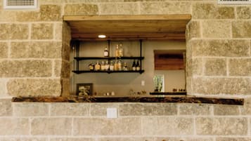 Bar (en la propiedad)