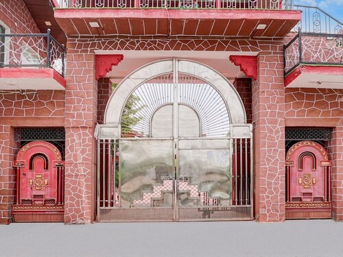 Townhouse Rampura Rawat Resort