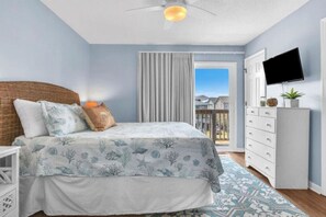2 bedrooms, travel cot, WiFi, bed sheets