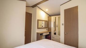 2 dormitorios, decoración individual, mobiliario individual