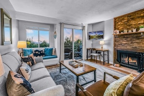 Televisie en een open haard