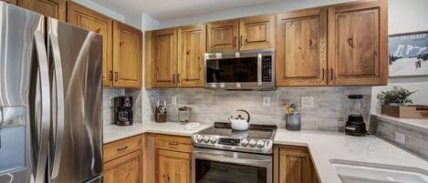 Køleskab, mikrobølgeovn, ovn, opvaskemaskine