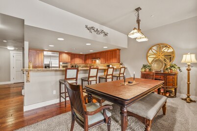 NEW! Spacious Elegance-Kirkwood-Timber Ridge 3 Bedroom