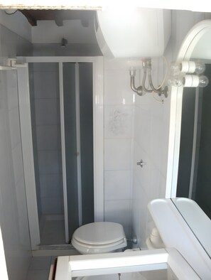 Dusche, kostenlose Toilettenartikel