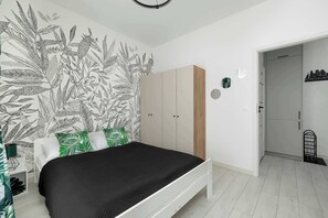 1 bedroom, iron/ironing board, travel crib, WiFi