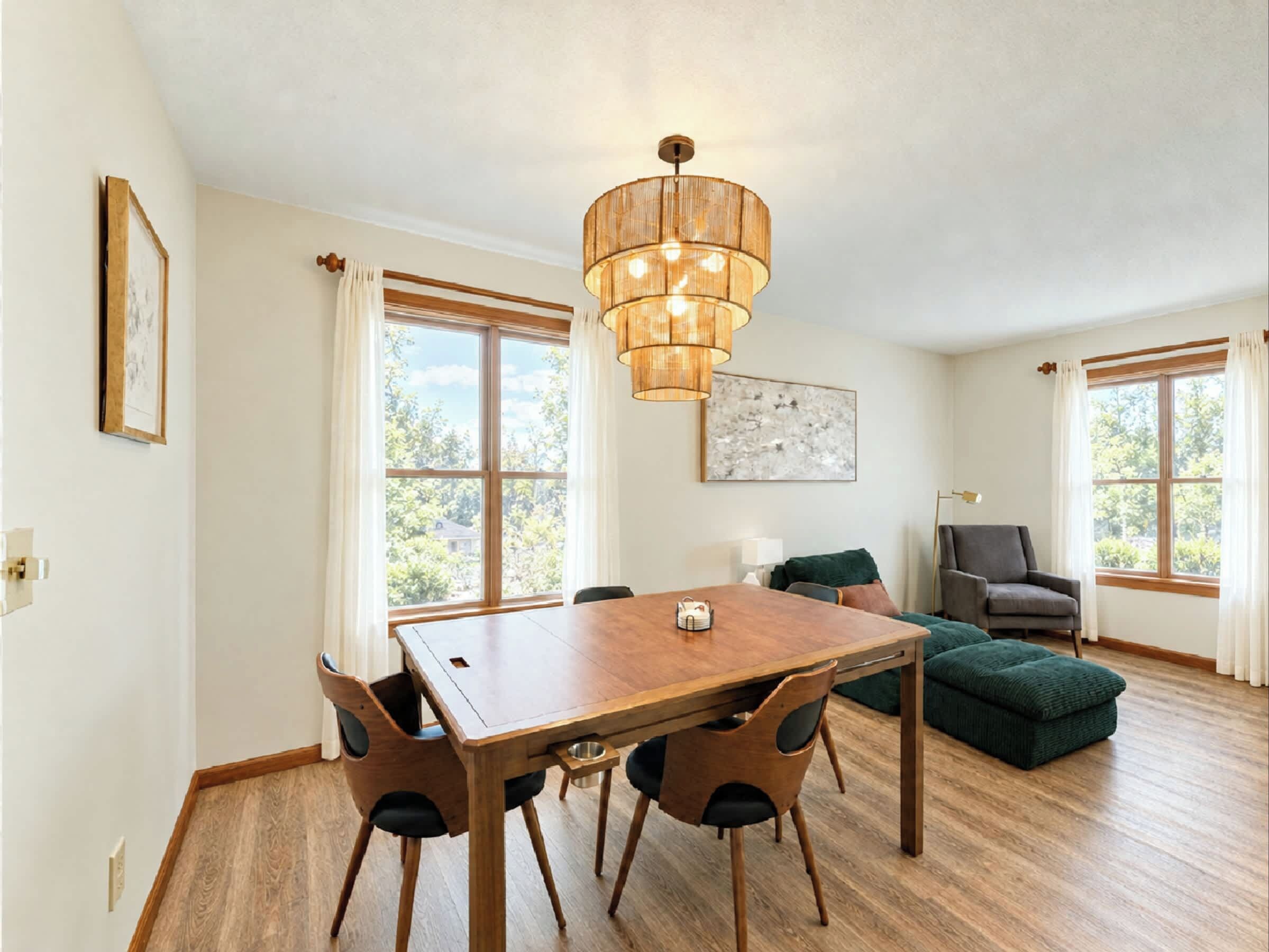 Gather around this versatile dining and game table, perfect for enjoying meals, playing board games, or sharing quality time with family and friends. A great space for making memories during your Downtown Hamilton getaway!