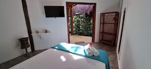 Chambre Deluxe double, 1 lit double, vue sur le jardin | Décor unique, ameublement unique, accès au Wi-Fi (inclus)