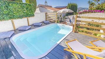 Villa (2 Bedrooms) | Depan hartanah