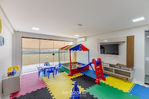 Children’s area - Aptos completos em em prédio a 400m da praia \- PZO (Ilhéus)