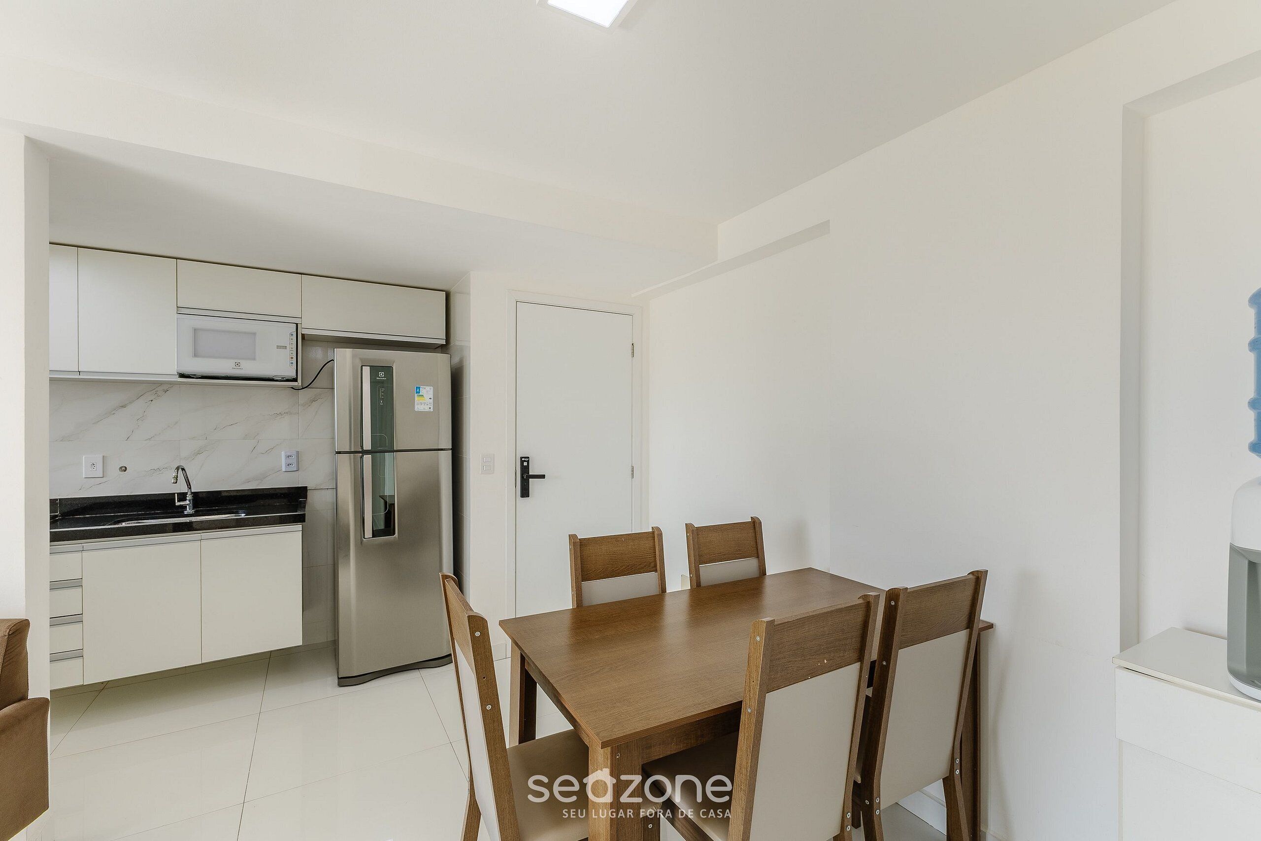 Basic Apartment | Dining