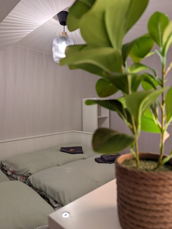 3 bedrooms, WiFi, bed sheets