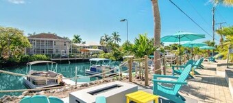 Waterfront Coconut Cottage in Fort Myers Beach
