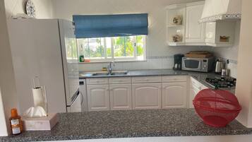 Microwave, oven