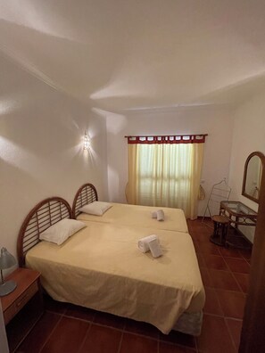 3 dormitorios, tabla de planchar con plancha, wifi y ropa de cama