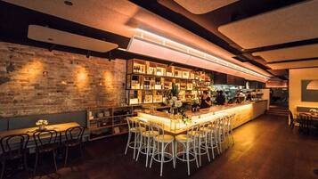 Bar (en la propiedad)