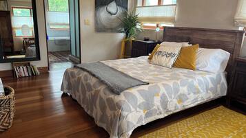 2 bedrooms, WiFi, bed sheets, wheelchair access