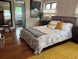 2 bedrooms, WiFi, bed sheets, wheelchair access