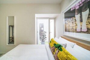 3 bedrooms, desk, iron/ironing board, WiFi