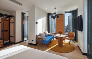 Premium Room, 1 King Bed | Premium bedding, desk, laptop workspace, iron/ironing board