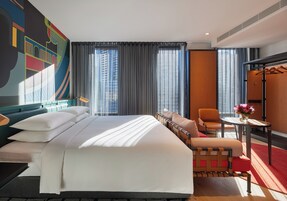 Premium-sengetøj, skrivebord, arbejdsområde til bærbare computere