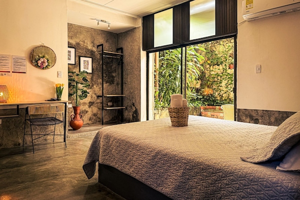 Deluxe Double Room | Desk, laptop workspace, free WiFi, bed sheets