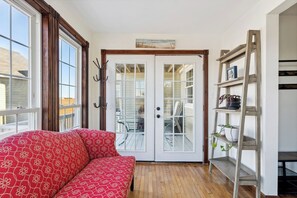 Smart TV, DVD player, books, computer monitors