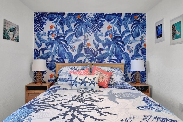 2 bedrooms, iron/ironing board, internet, bed sheets