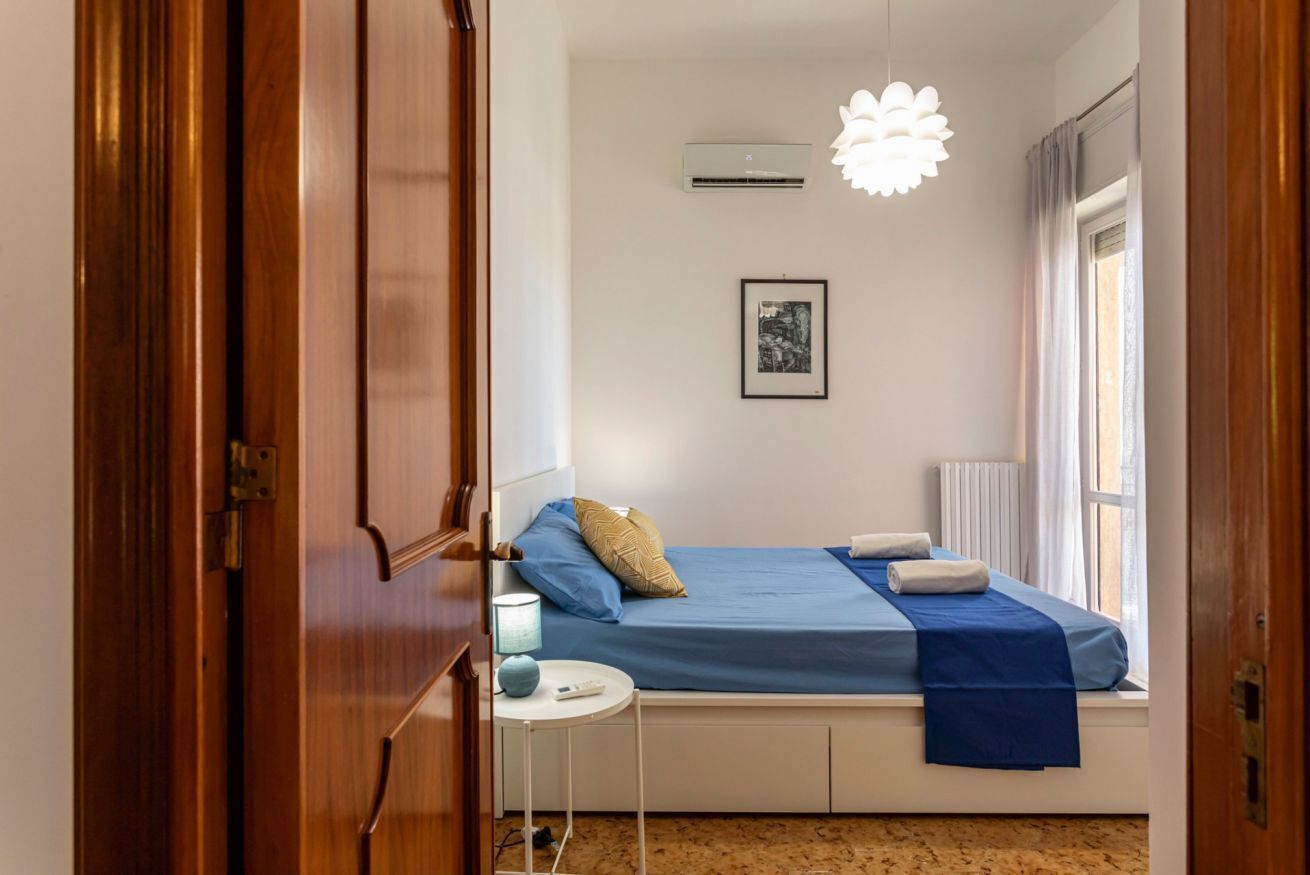 2 chambres, fer et planche à repasser