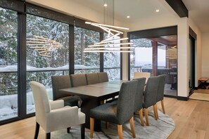 تناول الطعام