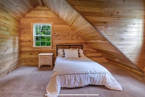 4 bedrooms, desk, iron/ironing board, free WiFi