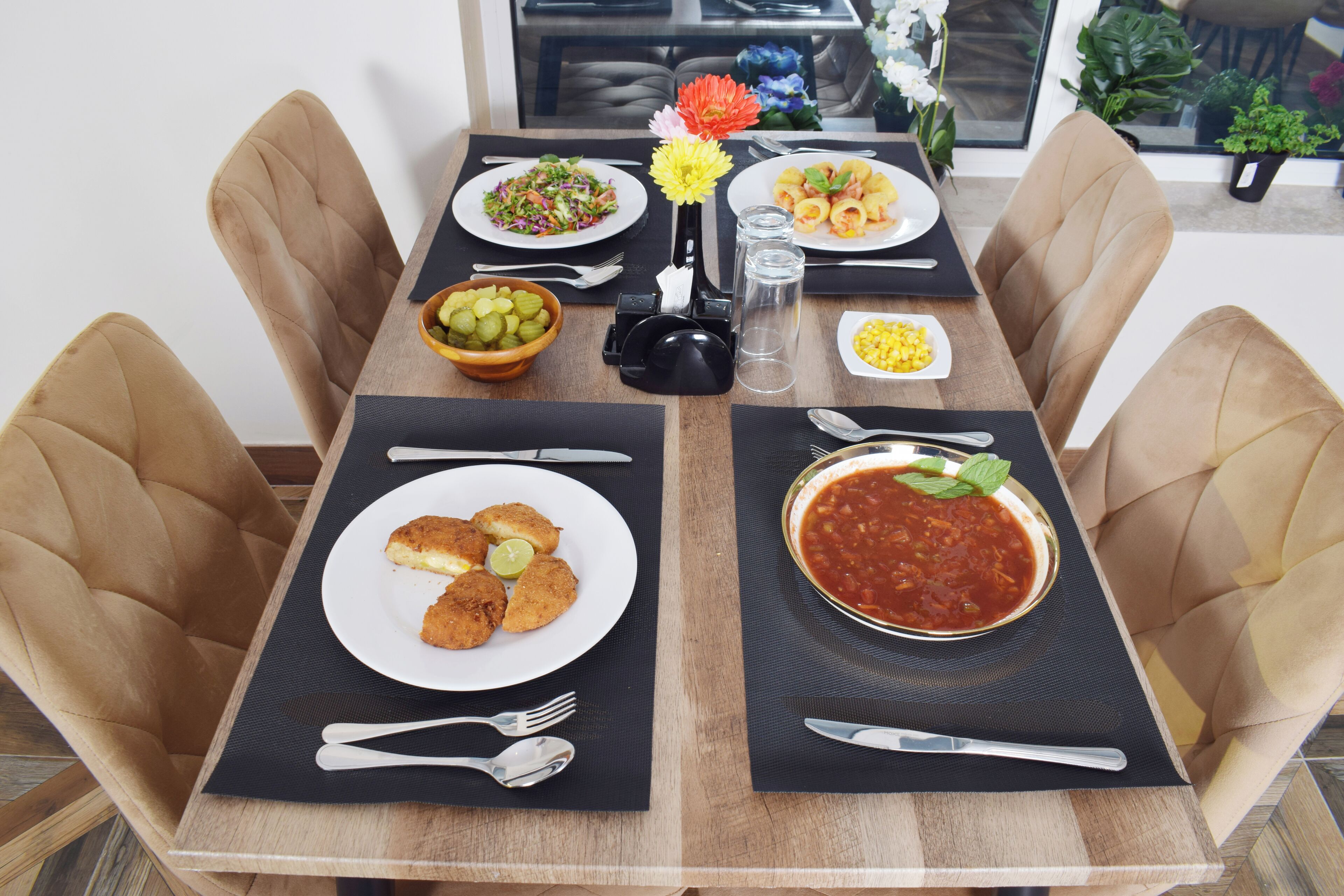 Free daily cooked-to-order breakfast